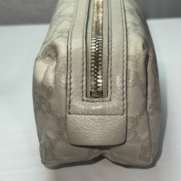 Authentic Gucci Beige pouch Women's Bag - Picture 14 of 16